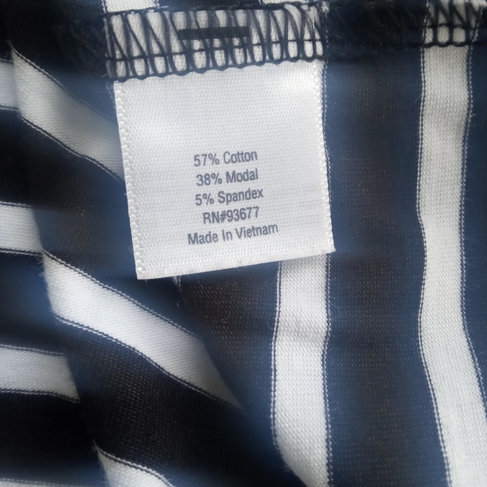 a.n.a Women's Plus Size 3X Navy Blue & White Horizontal Striped Long Sleeve Tee - Picture 5 of 9